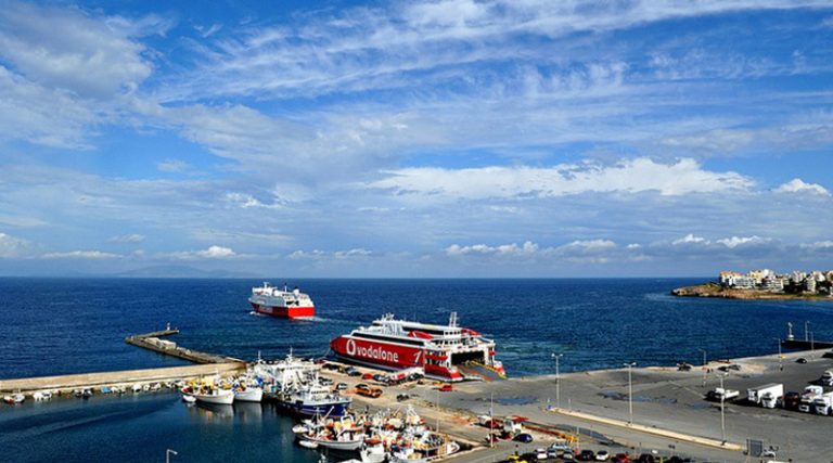 Το λιμάνι του Πειραιά… μετακομίζει σε Ραφήνα και Λαύριο!