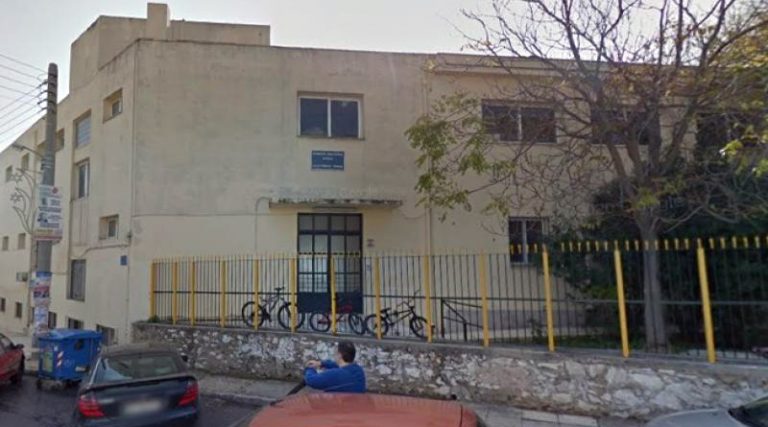 Ανάστατοι οι γονείς στην Παιανία! Ακατάλληλα δύο σχολικά κτίρια – Στον “αέρα” οι μαθητές