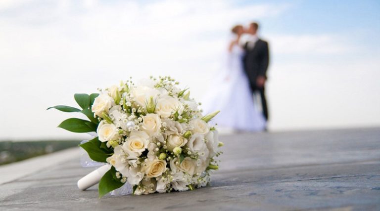 Σήμερα γάμος γίνεται στο Πόρτο Ράφτη! Ποιος επώνυμος παντρεύεται