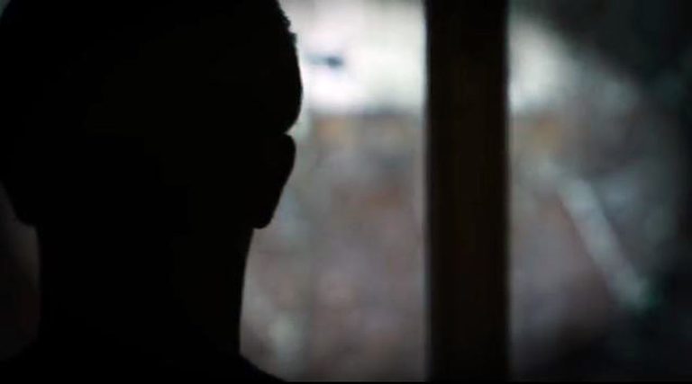 Φρικιαστική υπόθεση στο Λαύριο: Bίαζε τον 13χρονο ανιψιό του και τον έψαχνε έξω από το σχολείο του