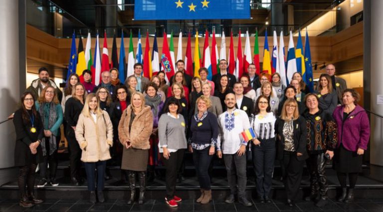 Τα παιδιά του 2ου ΓΕΛ Νέας Μάκρης στο Ευρωπαϊκό Κοινοβούλιο στο Στρασβούργο (φωτό)