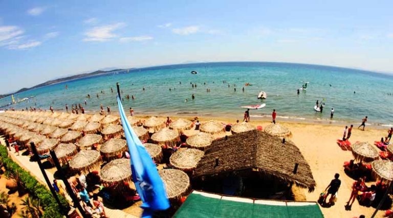 Μαραθώνας: Βραβεύσεις για τις παραλίες Μπρεξίζα και Καράβι στο Σχινιά