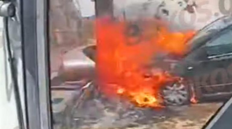 Παλλήνη: Έπεσε σε μάντρα και τυλίχθηκε στις φλόγες! (βίντεο-ντοκουμέντο)