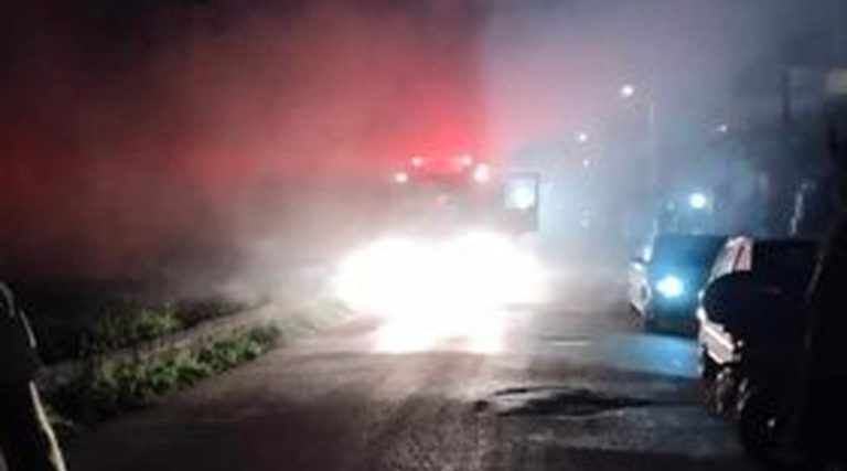 Αρτέμιδα: Αυτοκίνητο τυλίχτηκε στις φλόγες και κάηκε ολοσχερώς (βίντεο)
